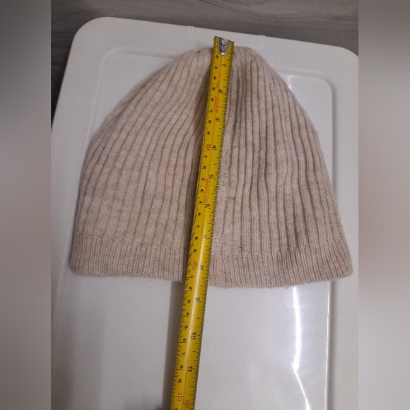 Anthropologie - Women's Winter Hat/Toque - Beige/Cream - One Size - Picture 5 of 6